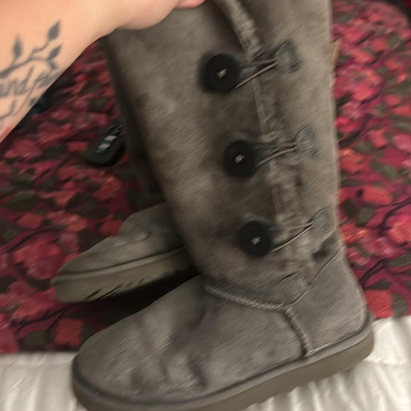 Great Pair of Ugg Boots sz.8 - Picture 2 of 2